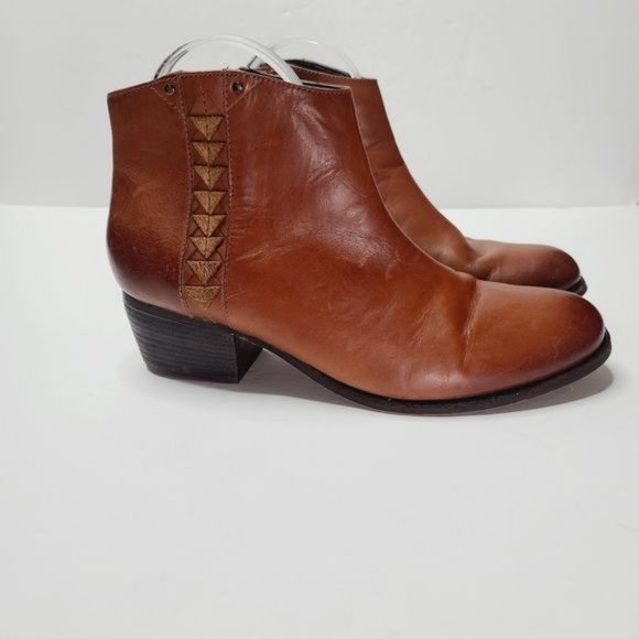 Clarks Maypearl Fawn Leather Light Brown Ankle Western Boot - Picture 1 of 16